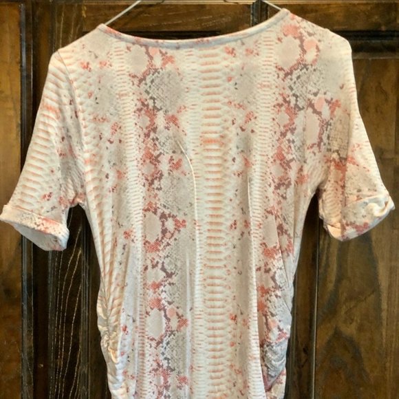 Isabella Oliver - Print Jersey Maternity Dress - Picture 8 of 8